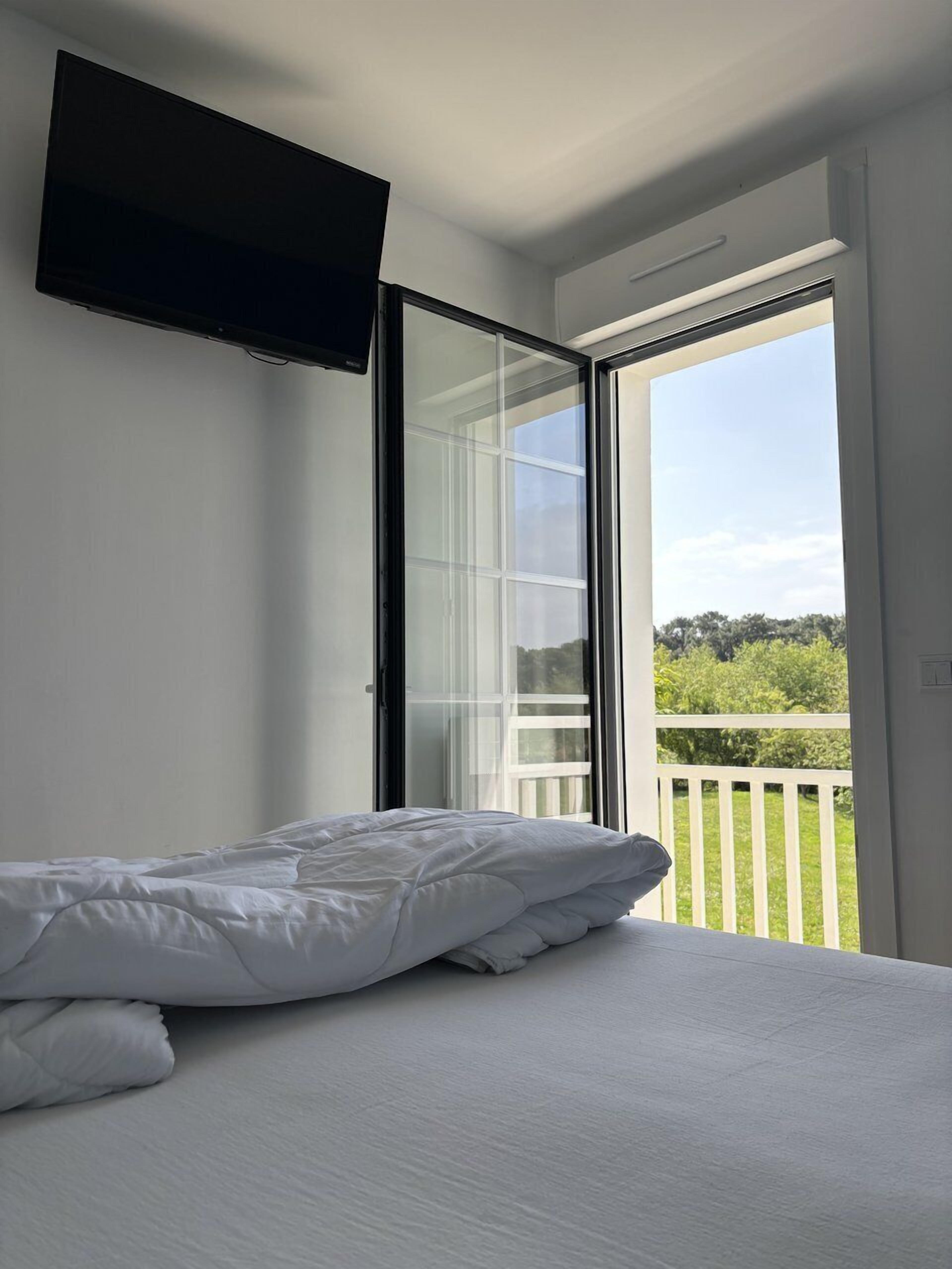 2 camere, ferro/asse da stiro