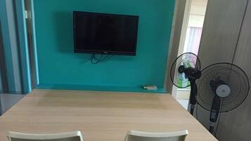 Condo, 1 Bedroom | Living area