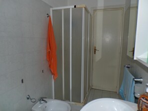 Villa, 3 Bedrooms, Smoking, Garden View | Bathroom