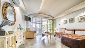 Studio, 1 soverom, balkong, hageutsikt | Oppholdsområde