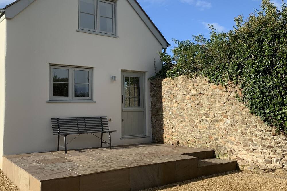 Stunning East Devon Cider Barn, luxury in the countryside