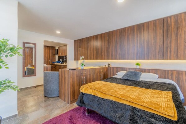 1 غرفة نوم ومكتب ومكواة/لوح كي وواي فاي مجانًا