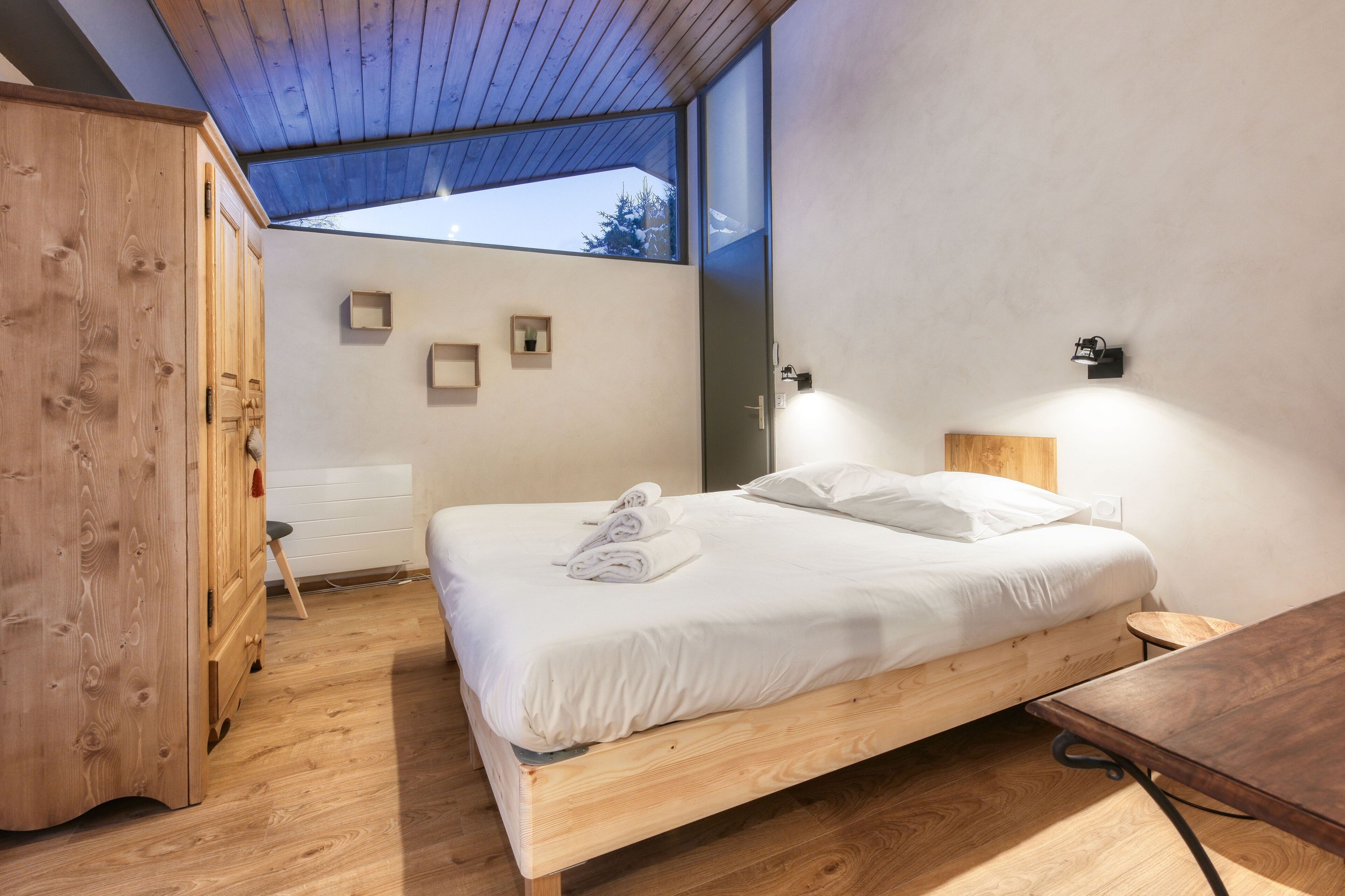 4 chambres, fer et planche à repasser, Wi-Fi gratuit, draps fournis