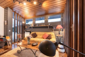 Télévision, lecteur de DVD, chaßne hi-fi