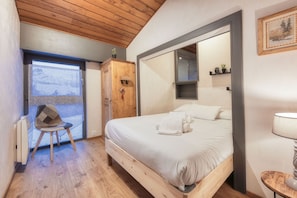 4 chambres, fer et planche à repasser, Wi-Fi gratuit, draps fournis