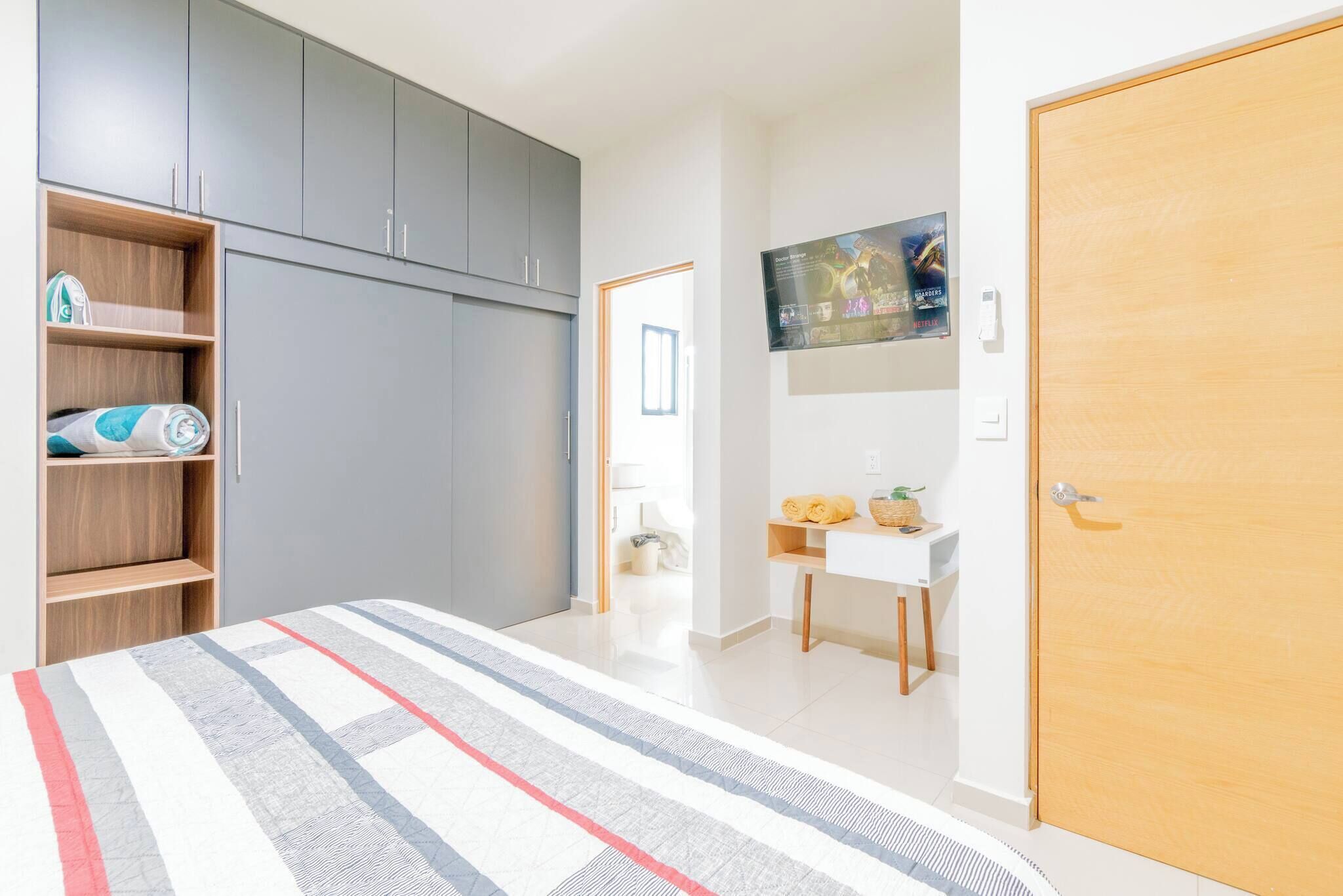 2 chambres, fer et planche à repasser, Wi-Fi gratuit, draps fournis