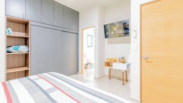 2 chambres, fer et planche à repasser, Wi-Fi gratuit, draps fournis
