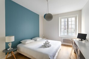 1 chambre, fer et planche à repasser, Wi-Fi gratuit, draps fournis