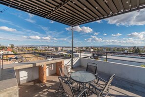 Outdoor dining - Depa Industrial Moderno y Comodo Con Cochera #2 (Durango)