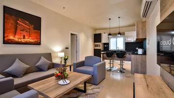 1 bedroom, in-room safe, desk, laptop workspace