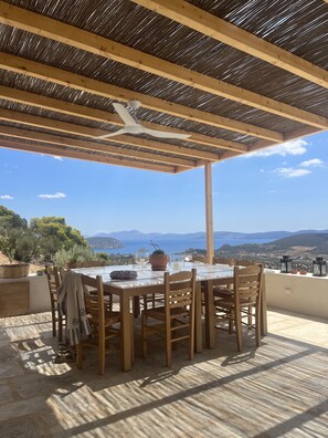 Outdoor dining - Villa Miza (Hermioni)