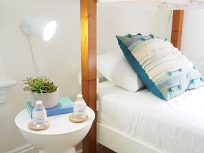 3 bedrooms, desk, iron/ironing board, WiFi
