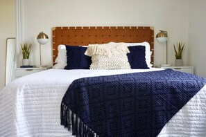 5 Schlafzimmer, Schreibtisch, Bügeleisen/Bügelbrett, kostenloses WLAN
