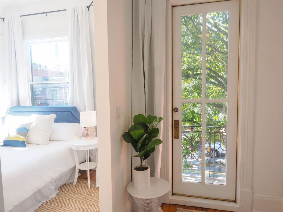 4 bedrooms, desk, iron/ironing board, free WiFi