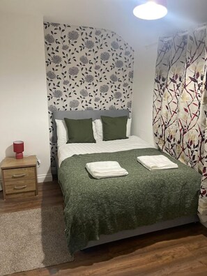 House | 3 bedrooms, iron/ironing board, free WiFi, bed sheets