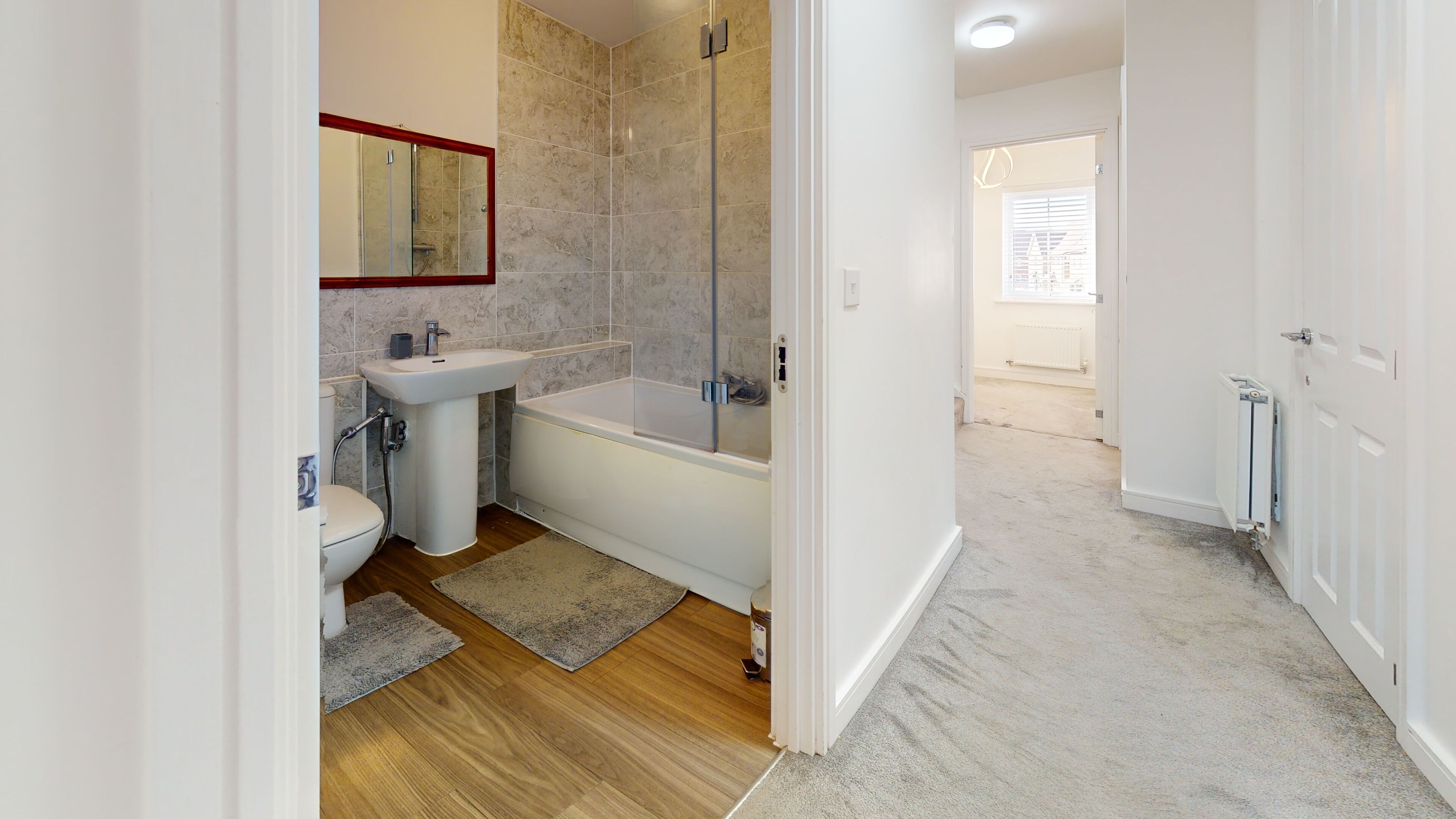 House | Bathroom | Separate bathtub and shower, deep-soaking bathtub, towels