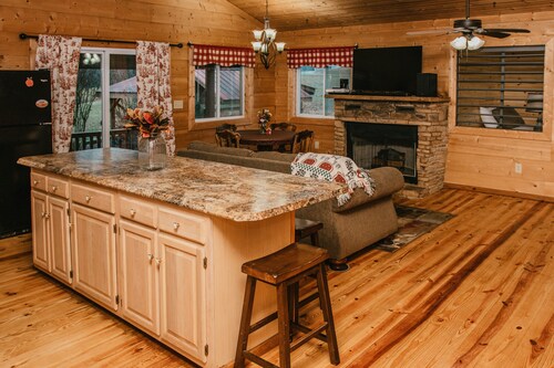 Country Apple Cottage