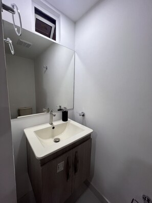 風筒、提供毛巾、番梘、洗頭水