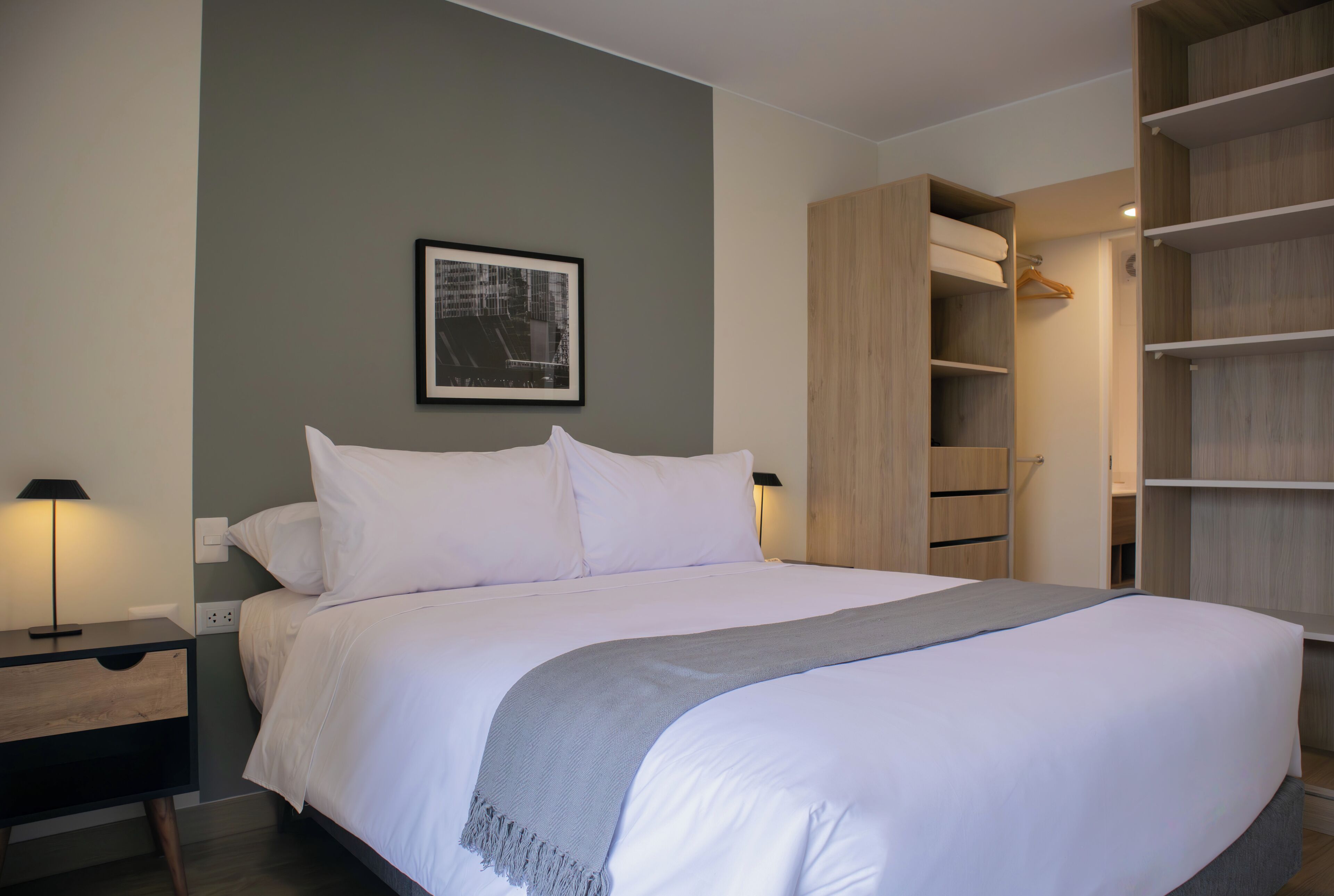 Apartment, 2 Bedrooms (905) | Premium bedding, iron/ironing board, free WiFi, bed sheets