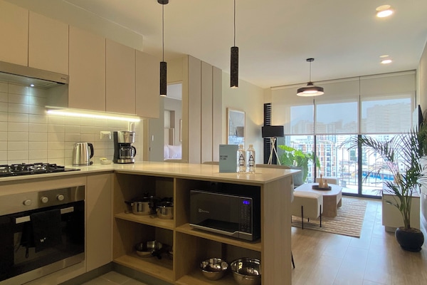 Apartment, 2 Bedrooms (803) | Private kitchen | Fridge, microwave, oven, toaster