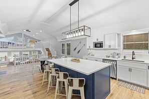 Private kitchen - Waterfront at Grand Glaize Dock Hot Tub (Osage Beach)