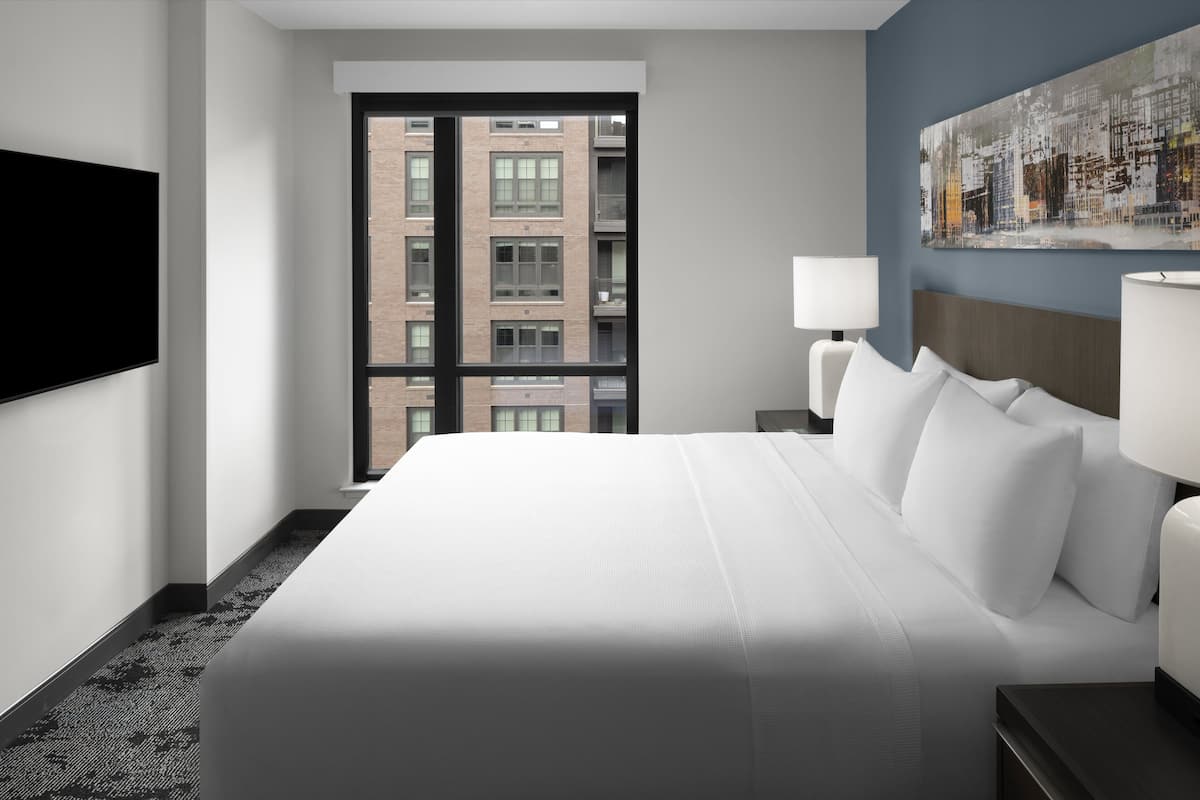 1 bedroom, in-room safe, desk, laptop workspace