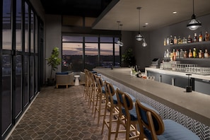 Cocktail bar