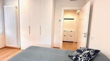 Luxury-Apartment | 2 Schlafzimmer, Schreibtisch, schallisolierte Zimmer