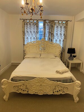 2 bedrooms, Internet, bed sheets - Inviting 2BD Flat in the heart of Whitechapel (London)