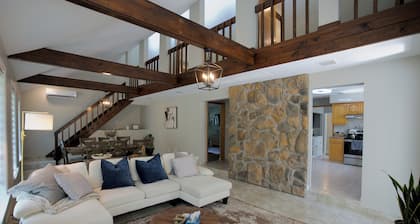 3-bedroom vacation home just 12 minutes from Lafayette and Lehigh College.