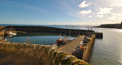 The Old Surgery, Crail- welcoming apartment