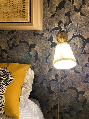 1 chambre, fer et planche à repasser, draps fournis