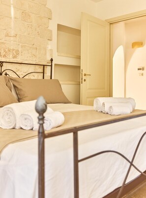 2 chambres, fer et planche à repasser, lit parapluie, Wi-Fi gratuit