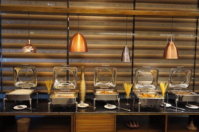 Tashi Yid Wong Grand