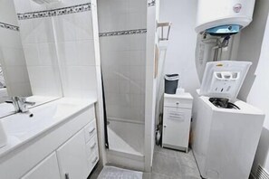 Hair dryer, towels, toilet paper