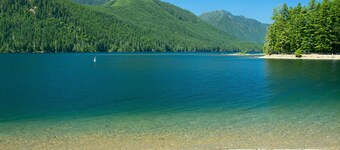 Staircase Rapids Retreat at Lake Cushman, Sleeps 6