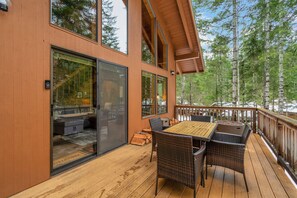 تناول الطعام بالخارج