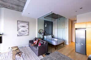 Desk, iron/ironing board, travel cot, WiFi - Les Immeubles Charlevoix - 760108 - CITQ 279646 (Québec)