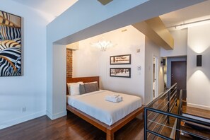 2 bedrooms, iron/ironing board, WiFi, bed sheets - Les Immeubles Charlevoix - Le Quai St-André 1177 (Québec City)