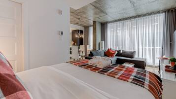 1 Schlafzimmer, BĂŒgeleisen/BĂŒgelbrett, WLAN, BettwĂ€sche