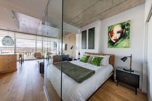 1 chambre, fer et planche à repasser, Wi-Fi, draps fournis