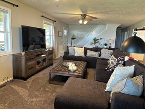 TV, DVD player, table football - The GoodWell at Bass Lake Indiana (Knox)