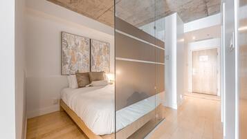 2 habitaciones, tabla de planchar con plancha y wifi