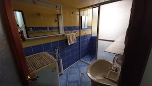 Handtücher, Seife, Toilettenpapier