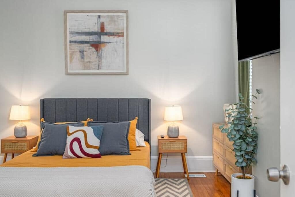 Savannah Midcentury Modern Haven - Thomas Square