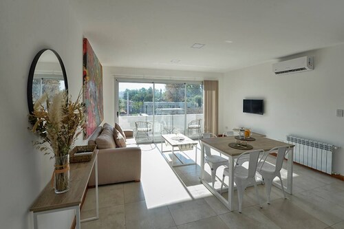 Lovely Apartment with Mountain View of the Andes
