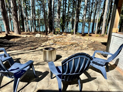 Lakefront, Views, Private Dock, Boat Rental, Bunks, Near Clemson, Kayaks!