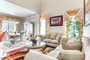 TV, fireplace, DVD player, ping pong - Outdoor Oasis + Hot Tub! Spacious Clovis Home (Clovis)