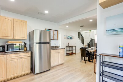 West Palm Beach Lake House: Near Beaches!