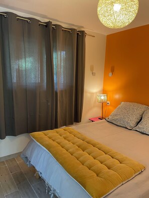 1 camera, Wi-Fi gratuito, lenzuola